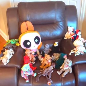 Beanie babies.. new with tag protectors...